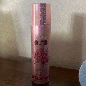 One Size popular glitter setting spray 3.4oz.  From the Wicked line.